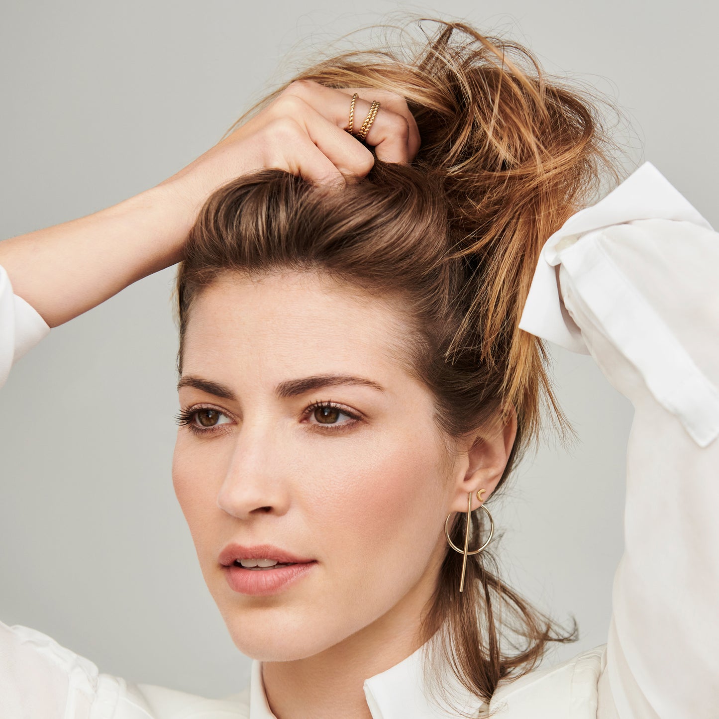 VOLUMIZING STYLER Lifts | Holds | Protects
